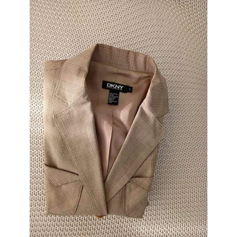 DKNY‎ Glen Plaid Tailored Blazer Tan Cotton NWOT Size 2 Classic Minimalist